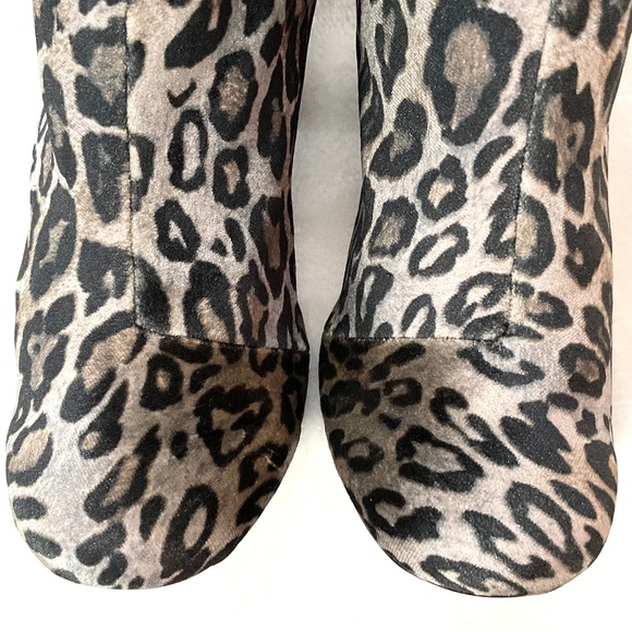 NOT RATED CHERRY VELVET ANIMAL PRINT GLITTER BLOCK HEEL BOOTS SIZE 10 - Picture 5 of 14